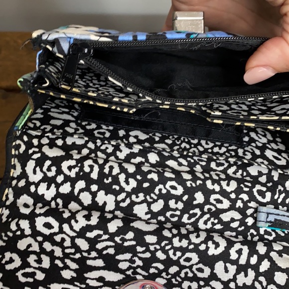 Vera Bradley large wallet 6.5” x 5” - Picture 3 of 4